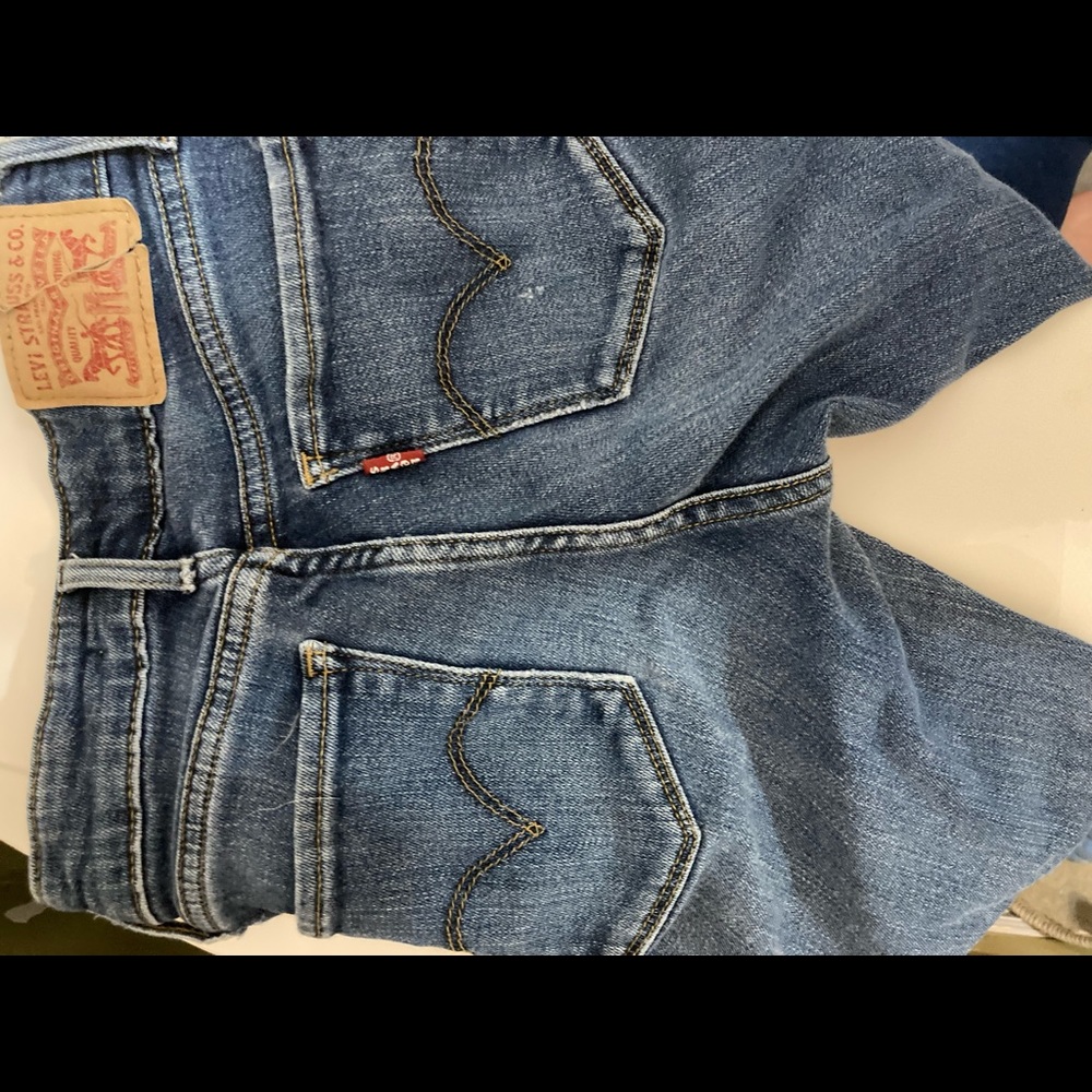 Levi’s size 24 high waisted, ankle length. Skinny